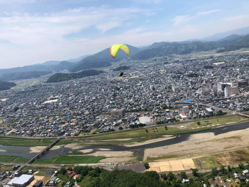 村国山で タンデムフライト【2人乗り遊覧飛行】